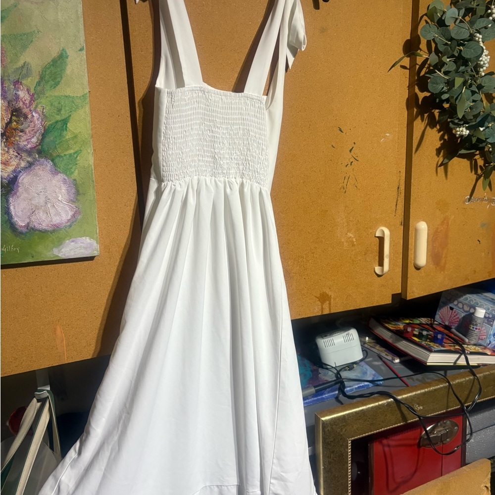 Chic shoulder adjustable White sun Dress